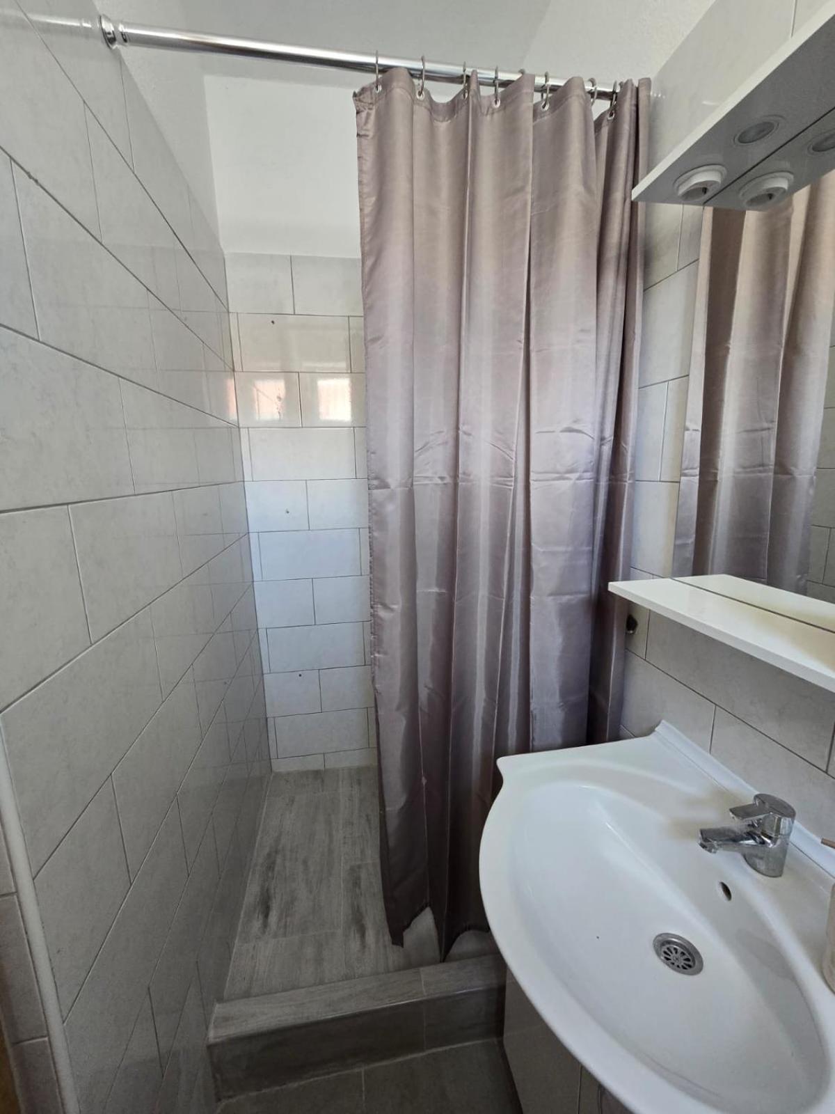 Apartmani Mlinar9 #2 Gornji Karin Ngoại thất bức ảnh
